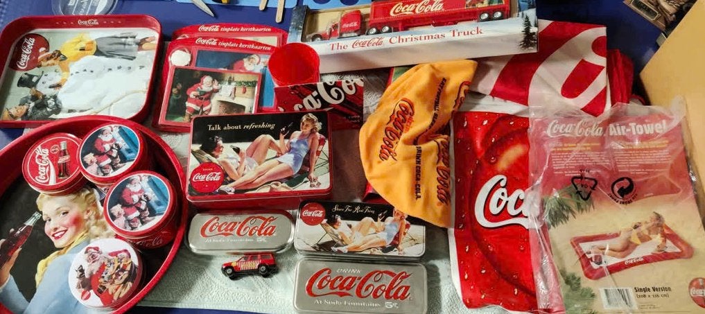Coca-Cola verzameling: blikken, vlag, truck, air towel, Ophalen of Verzenden, Gebruikt, Gebruiksvoorwerp