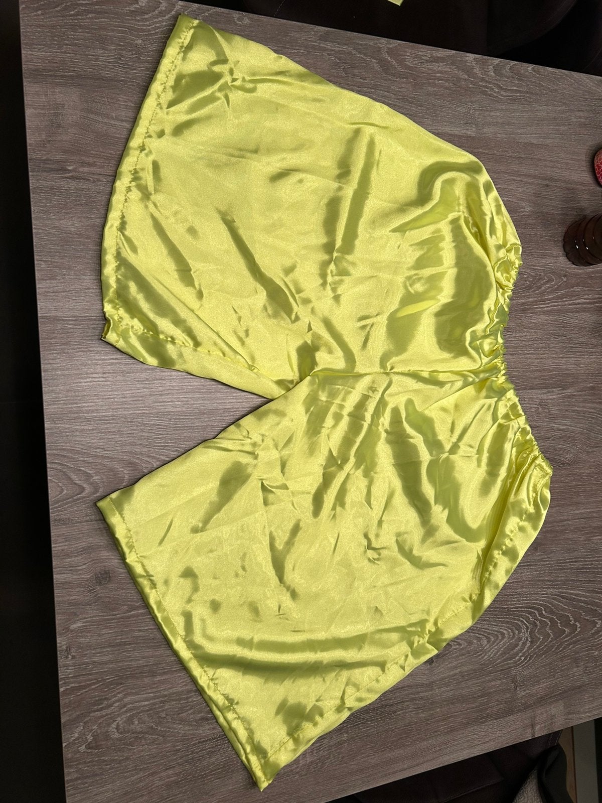 1x satijn stof zwembroek of korte broek met elastiek, Kleding | Heren, Carnavalskleding en Feestkleding, Ophalen of Verzenden