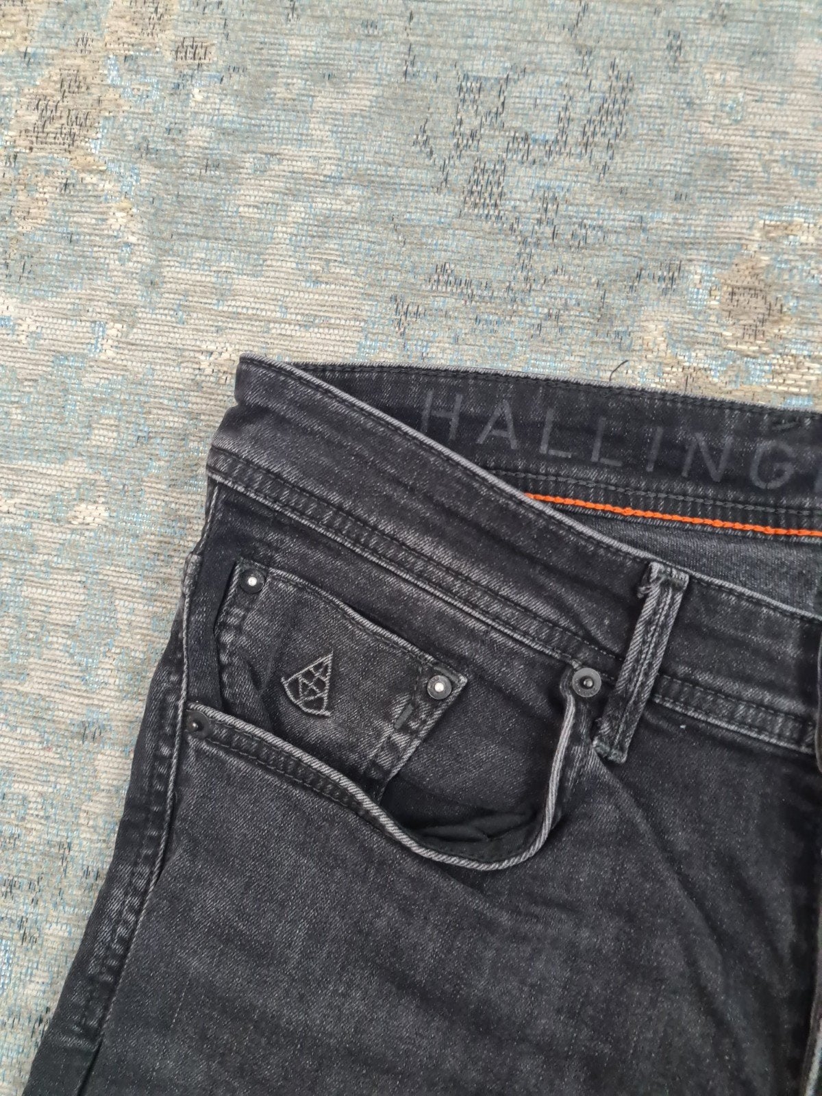Hallinger HARPER W30 L34 Slim STRETCH Bronno3034

Taille: 40, Hallinger, Zwart, New Yorkstraat 74-75, 1175 RD Lijnden, W32 (confectie 46) of kleiner