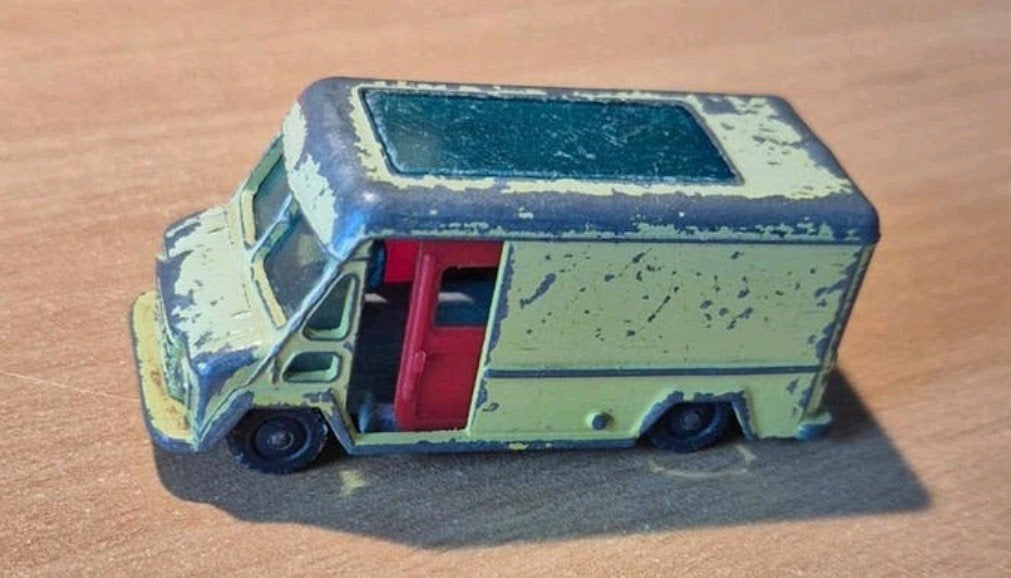 Vintage Husky Commer Walk-Thru Van (Gebruikt), Ophalen of Verzenden, Gebruikt