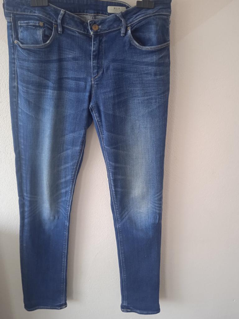 Slim fit jeans 33 stretch 6,00 dure kleding voor weinig, Kleding | Dames, Spijkerbroeken en Jeans, Ophalen of Verzenden, Zo goed als nieuw
