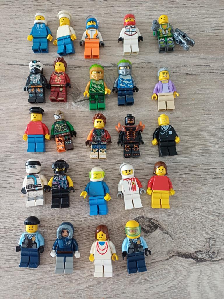Lego minifigure / minifigures / 24 stuks, Ophalen of Verzenden