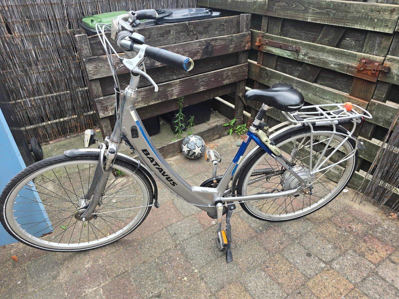 Batavus Padova Easy e-bike (Klusser/Onderdelen) – Met lader, Ophalen, Gebruikt, Batavus, Versnellingen