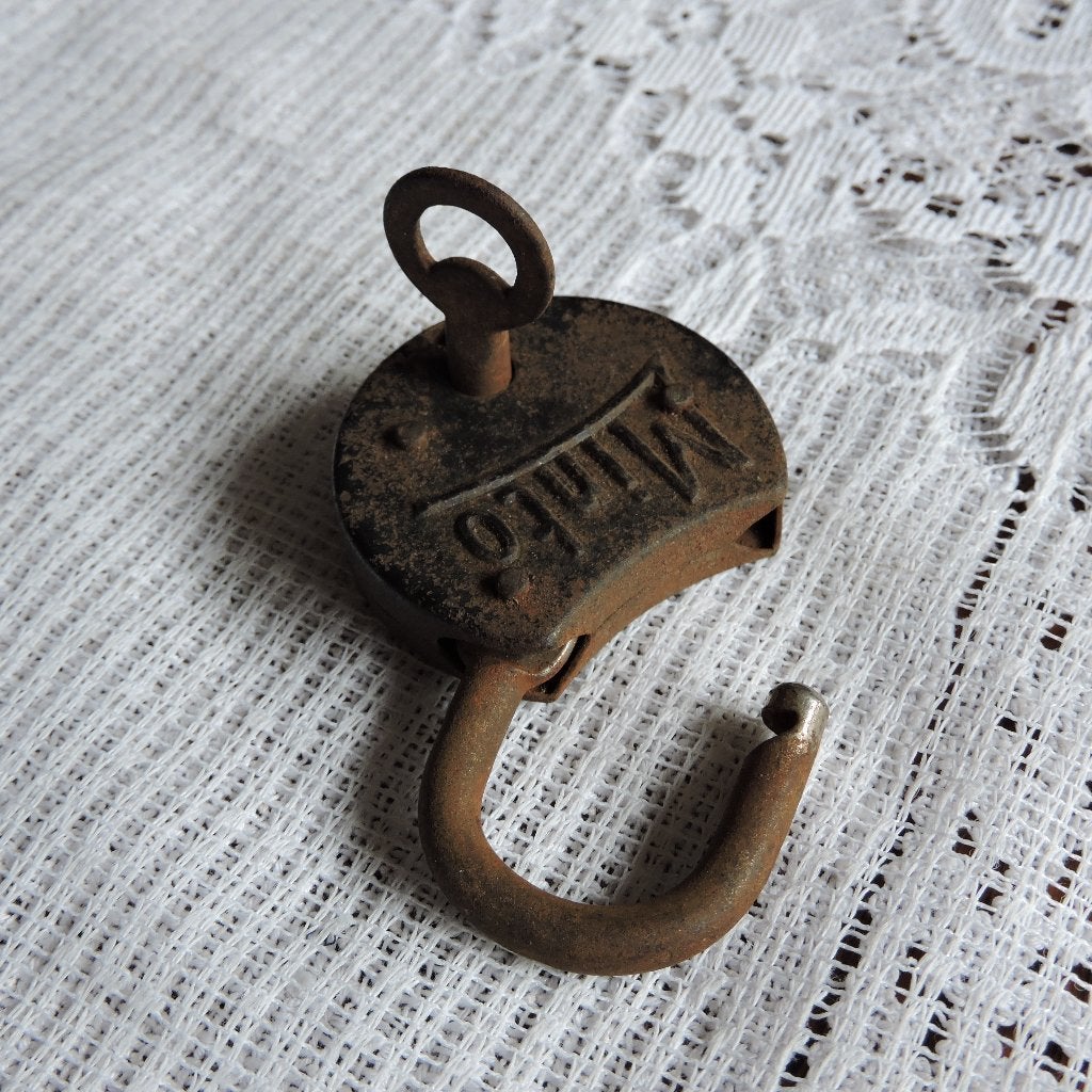 Antiek hangslot Minto, Antiek en Kunst, Ophalen of Verzenden