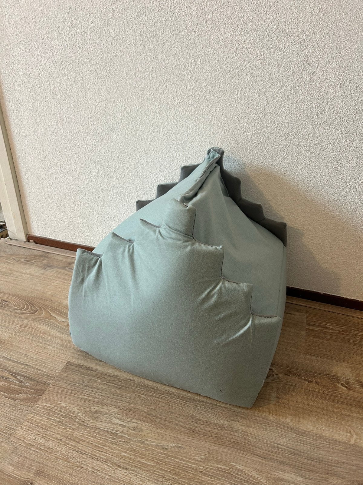 Grachtenpand honden-/kattenmand, Ophalen, Zo goed als nieuw, Stof