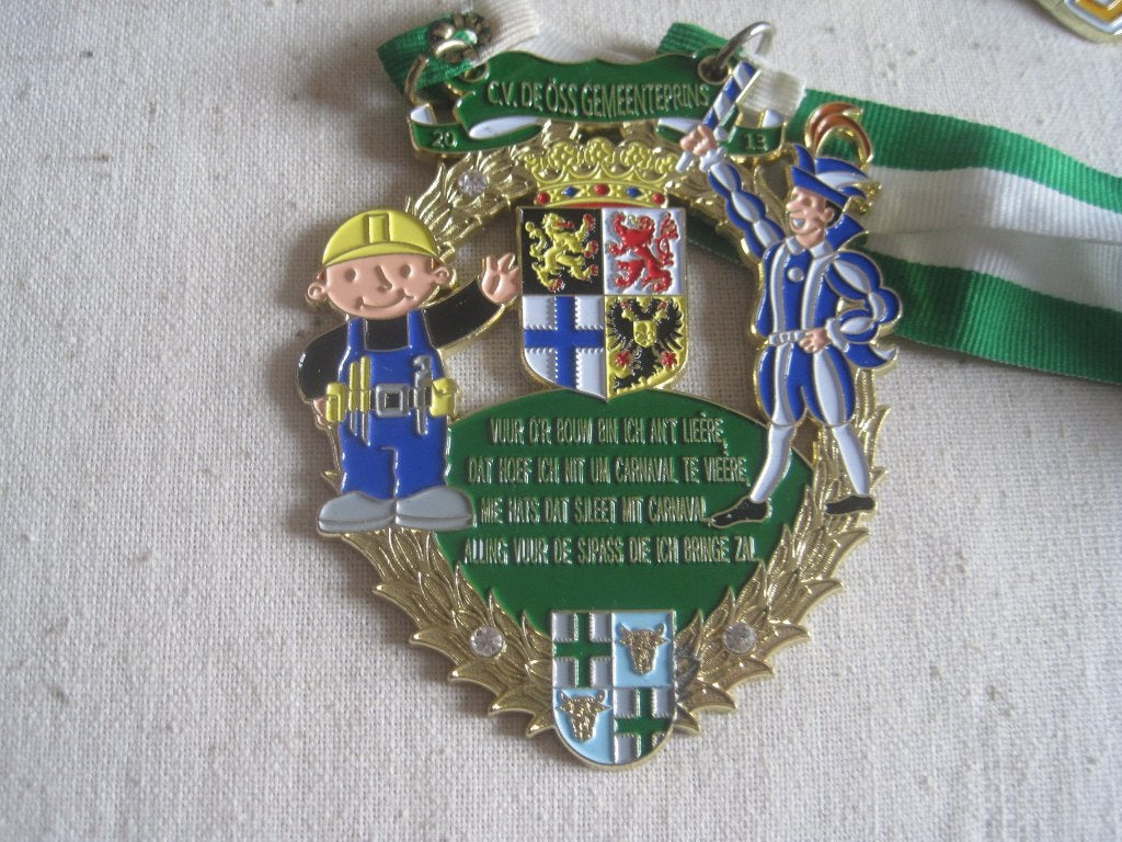 carnavals medaille de oss eys 2, Ophalen of Verzenden, Overige materialen