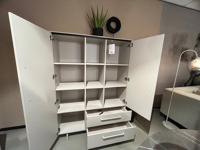 Moderne Wandkast (124 cm) – VAN € 1.129,- VOOR € 790,-, Ophalen, Kunststof, Sommelsdijkse haven 19, 100 tot 150 cm