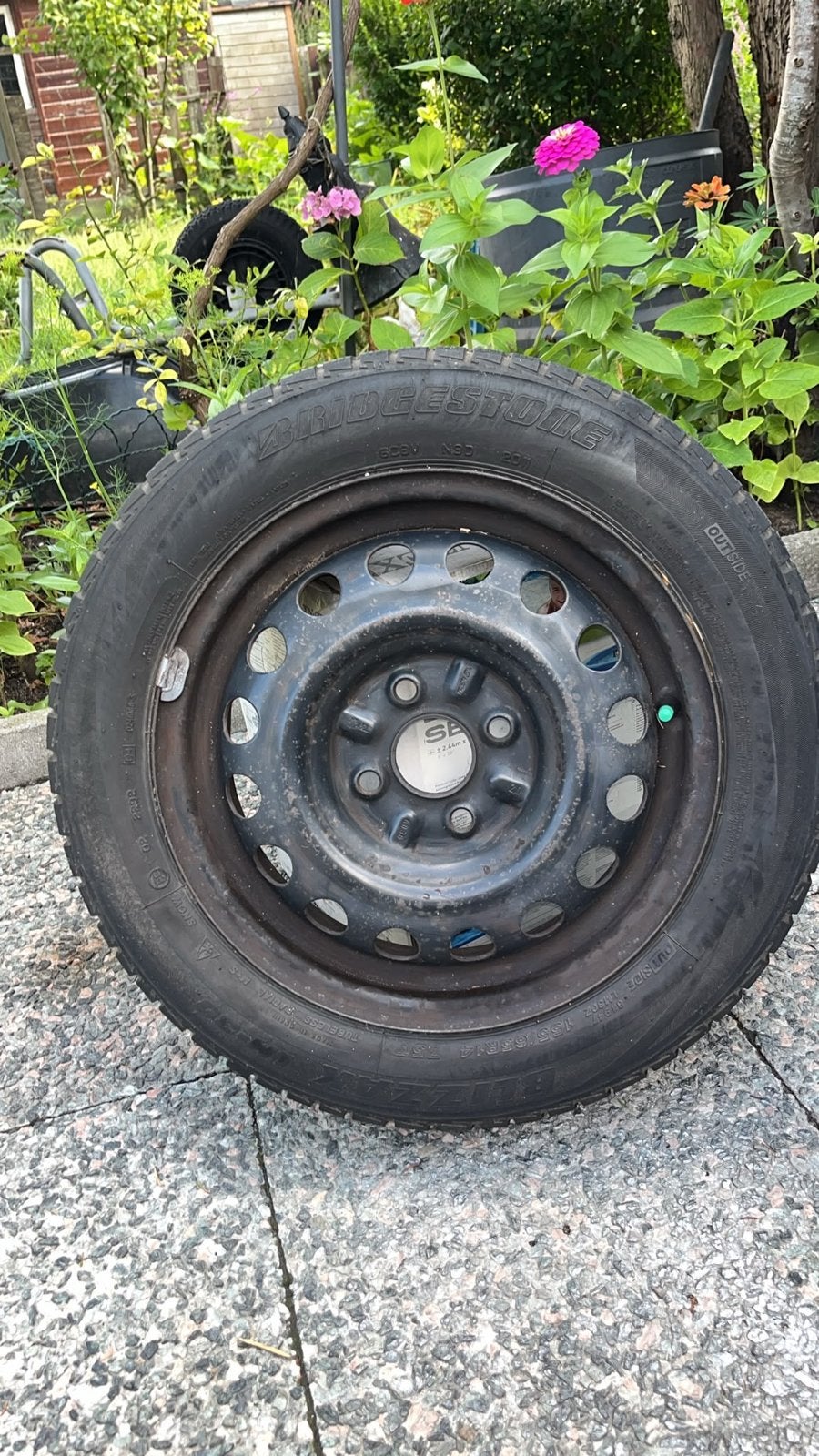 4x Bridgestone winterbanden met stalen velgen, Ophalen, Gebruikt