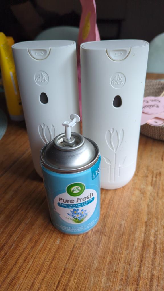 2 Air Wick Freshmatic houders en 1 Pure Fresh vulling, Ophalen of Verzenden, Gebruikt