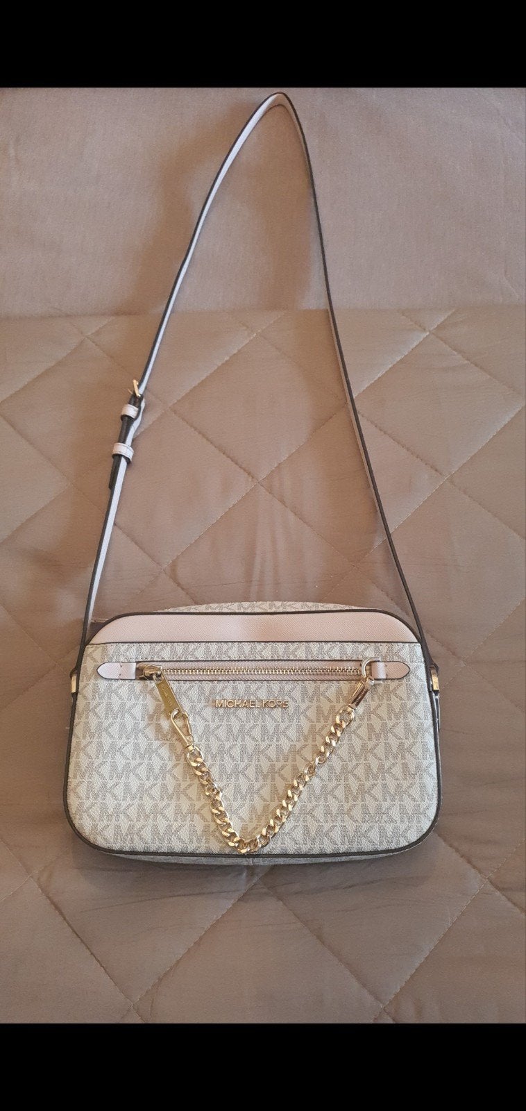 Michael Kors Schoudertasje - Zo goed als nieuw, Ophalen of Verzenden, Zo goed als nieuw, Beige, Schoudertasje