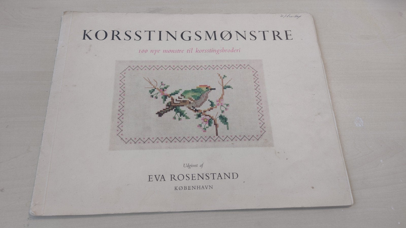 Borduur boekje Korsstingsmonstre Eva Rosenstand, te koop, Ophalen of Verzenden, Gelezen, Borduren en Naaien