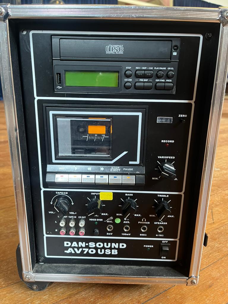 DAN-sound AV70 usb geluidsinstallatie, cd, casette, mice, Audio, Tv en Foto, Professionele Audio-, Tv- en Video-apparatuur, Ophalen