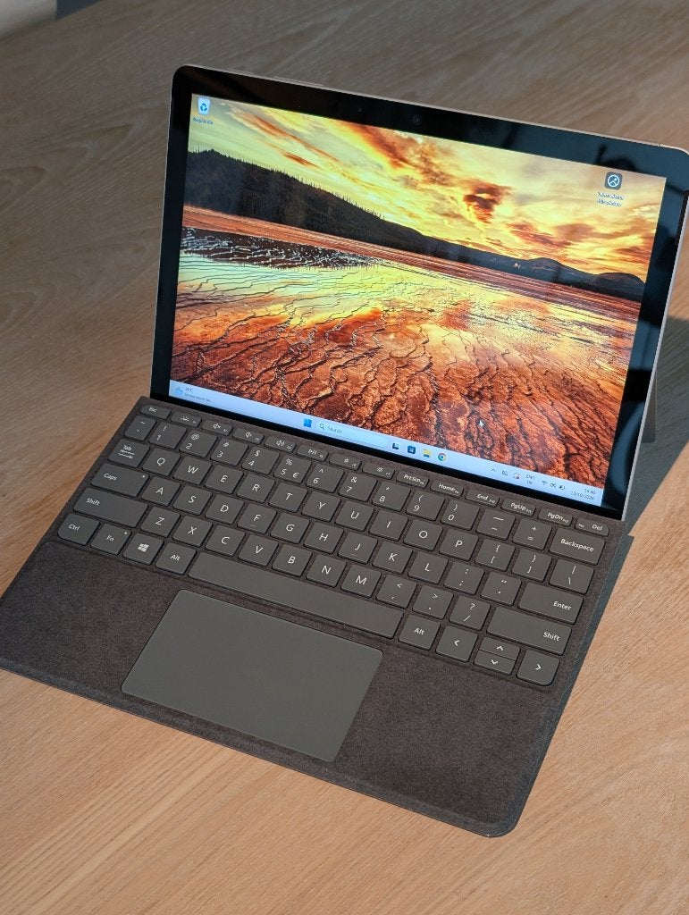 Microsoft Surface Go 3 + Toetsenbord, Computers en Software, Intel® Pentium® Gold 6500Y Processor, Gebruikt, Minder dan 2 Ghz