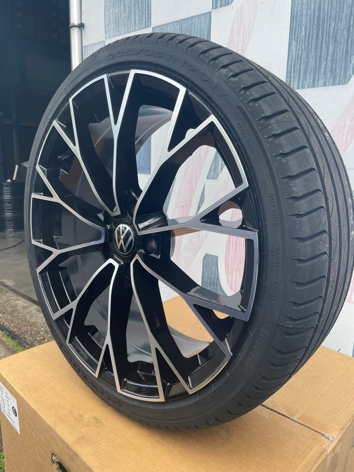 19” Volkswagen Golf 8 R velgen 5x112 + band 235 35 19 Golf 7, Auto-onderdelen, Banden en Velgen, 19 inch, Banden en Velgen, Nieuw