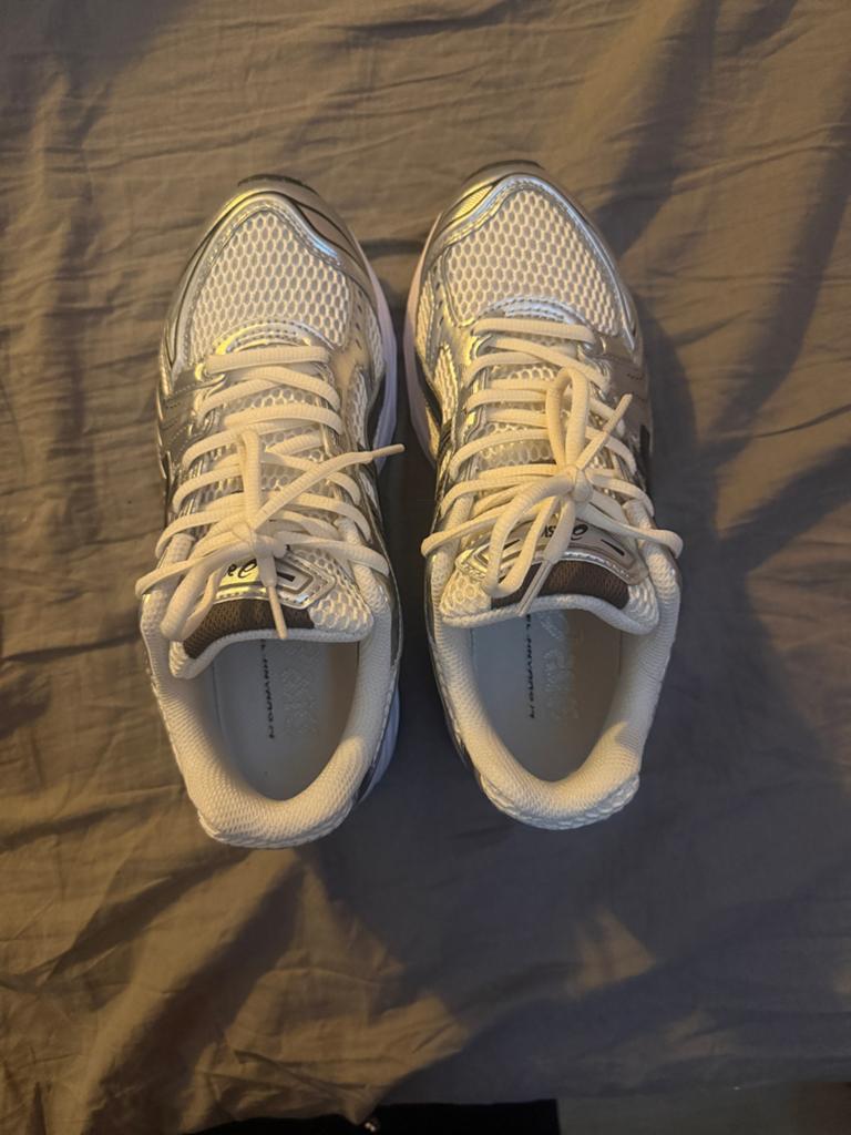 Asics Gel Kayano 14 - Maat 41,5, Ophalen, Nieuw, Wit, Sneakers of Gympen