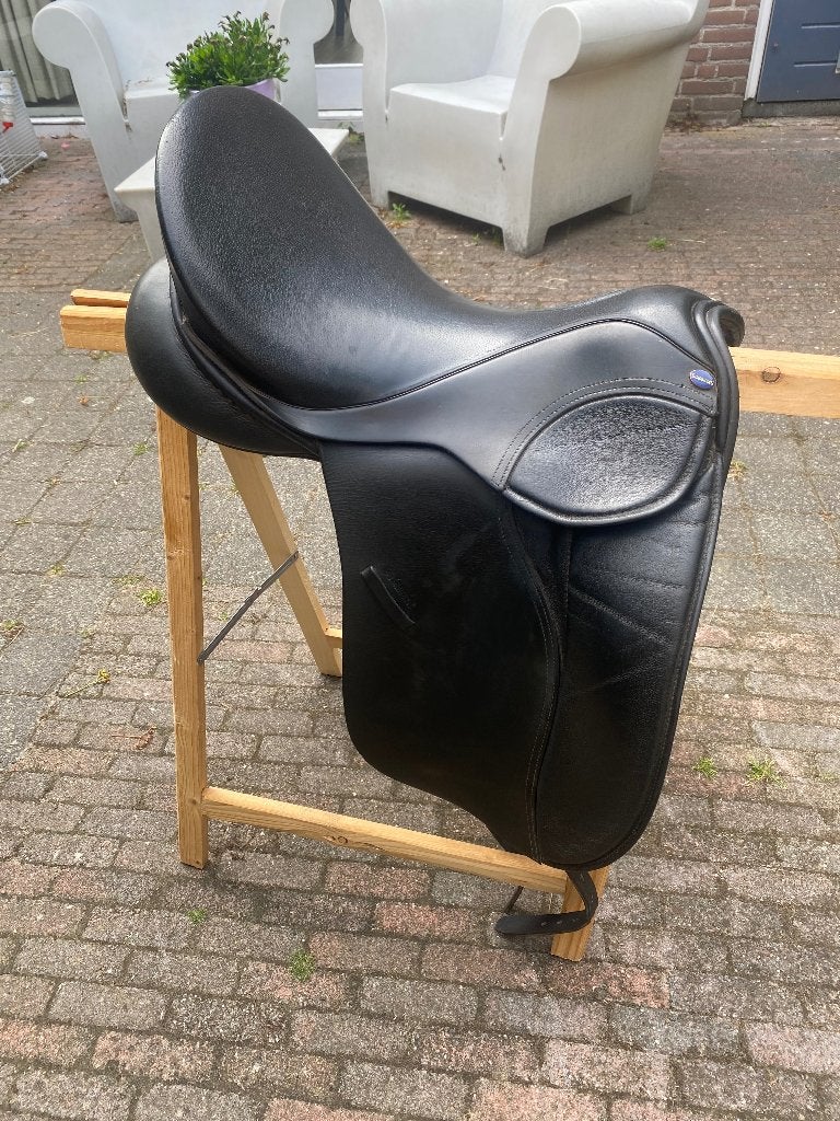Euroriding Diamant dressuurzadel 18 inch, Dieren en Toebehoren, Gebruikt, Dressuur, Diepe zit, XL (18 inch of meer)