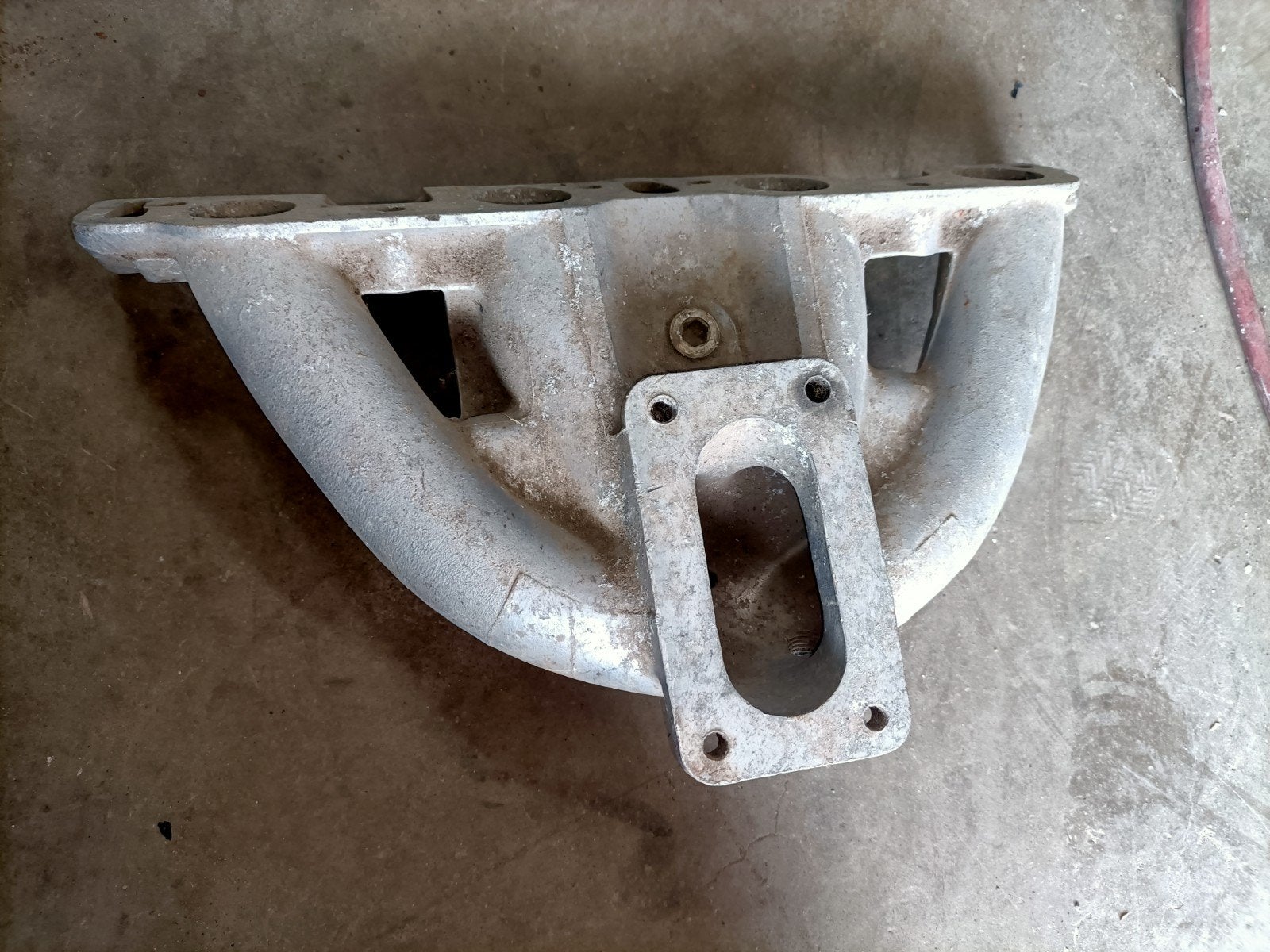 Fiat DOHC Lampredi 124 125 inlaat spruitstuk, Ophalen