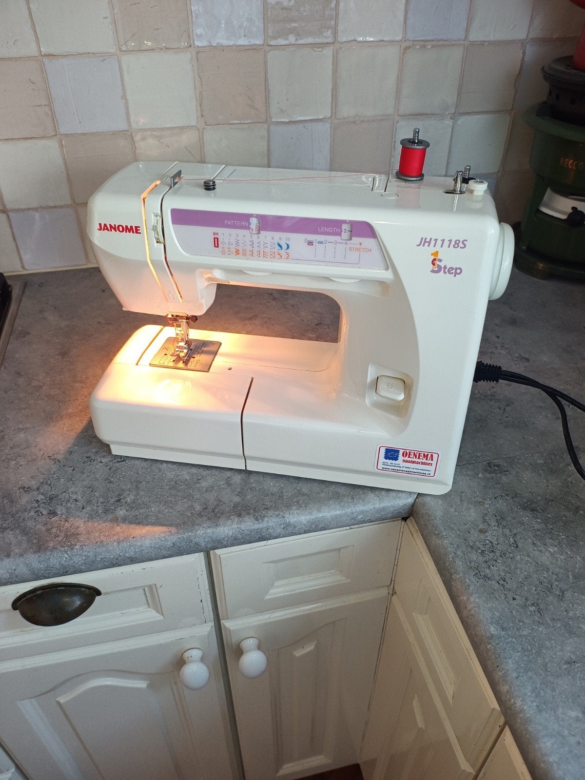 Janome JH1118S Naaimachine - Zo goed als nieuw, Hobby en Vrije tijd, Naaimachines en Toebehoren, Ophalen of Verzenden, Zo goed als nieuw