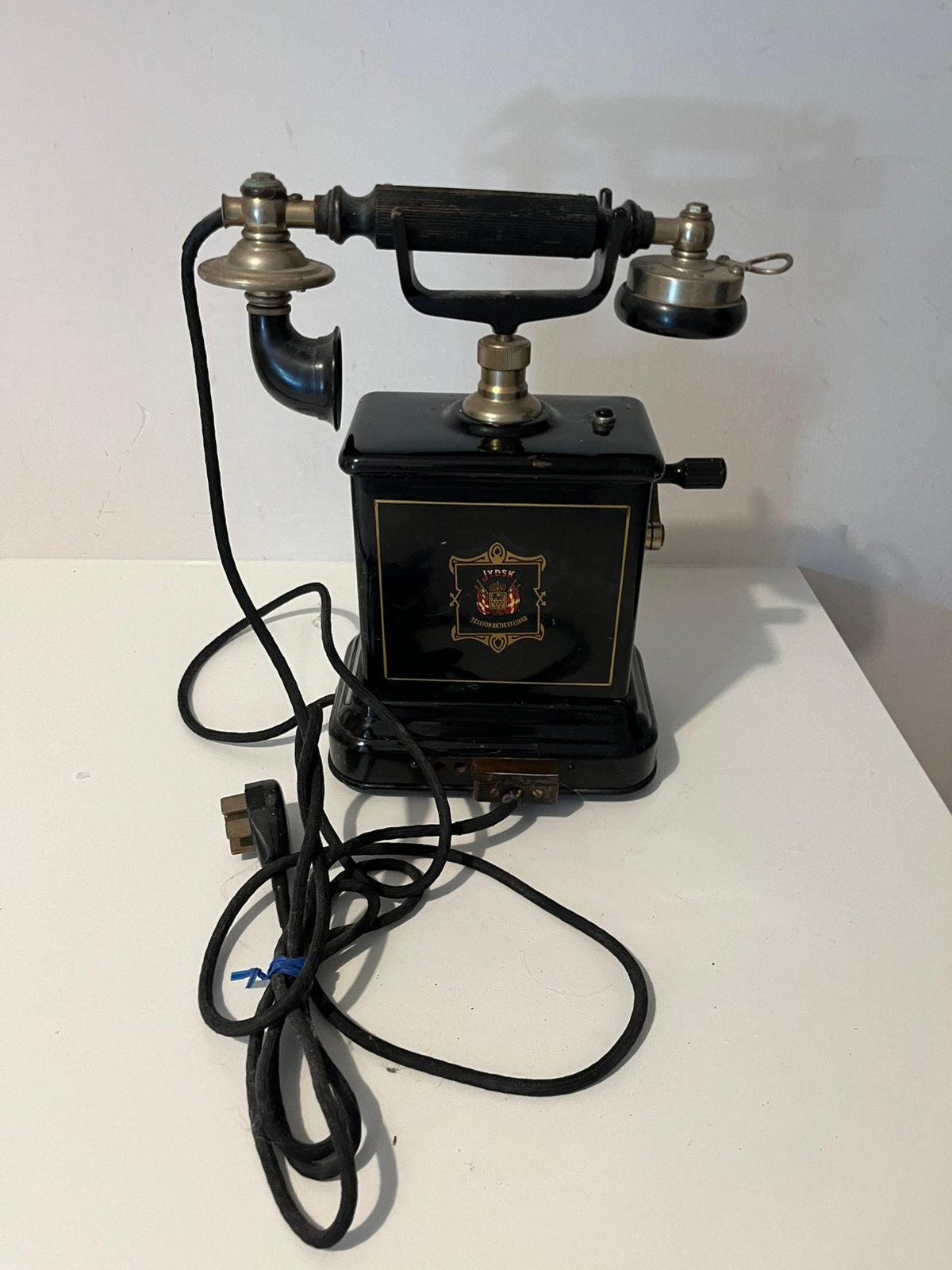 Antieke Jydsk Telefoon Aktieselskab, Ophalen