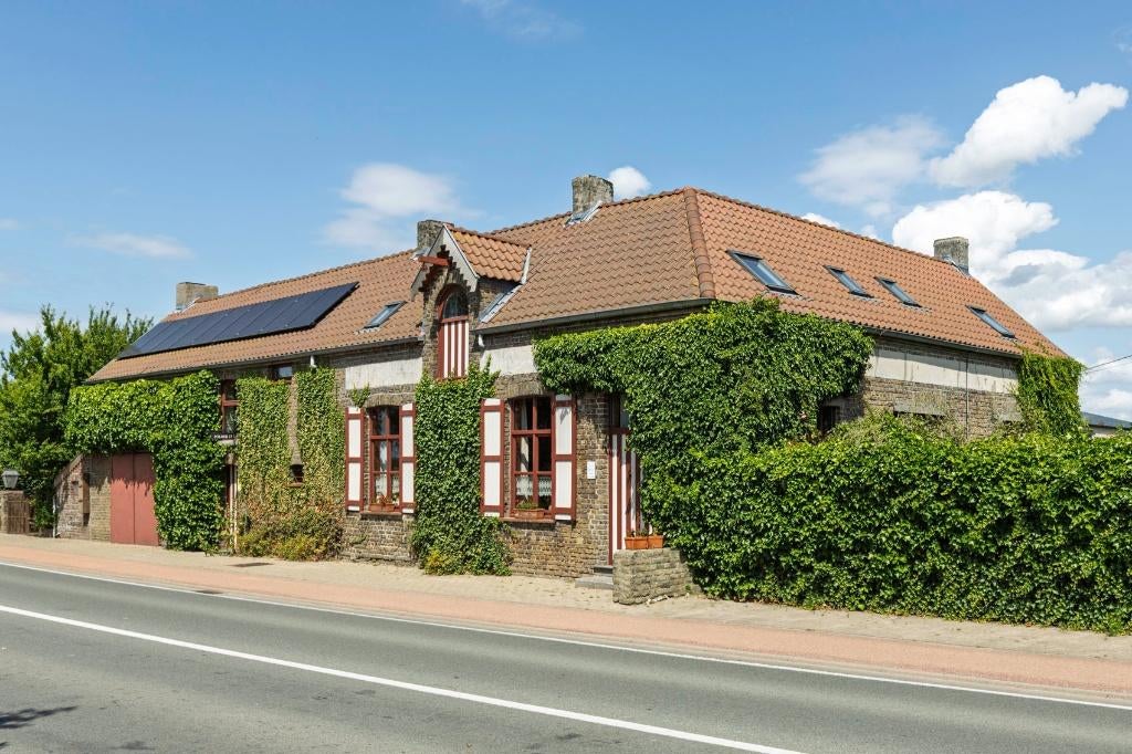 Authentieke woning + vakantiewoning + weiland met loods, Huizen en Kamers, Buitenland, 390 m², België of Luxemburg, Landelijk