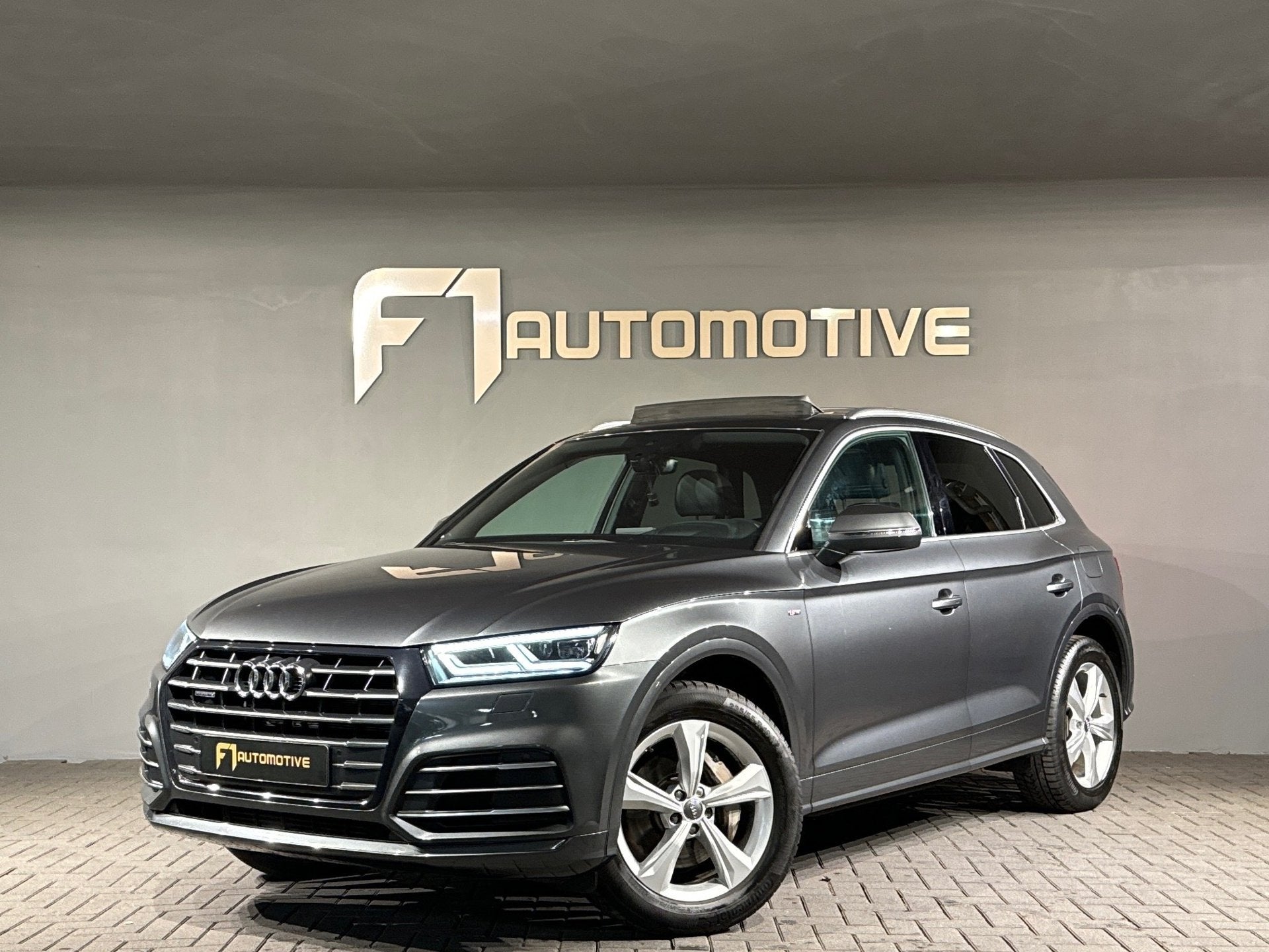 Audi Q5 55 TFSI e quattro Competition Pano|HuD|Massage|Keyle, Automaat, Dealer onderhouden, 4 cilinders, Plug-in hybride