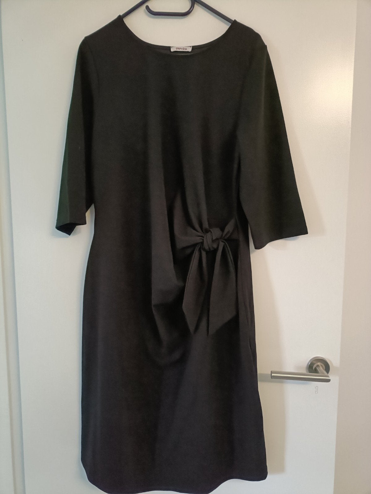 Zwarte Paprika jurk met strikdetail, Zwart, Maat 46/48 (XL) of groter, Ophalen of Verzenden, Zo goed als nieuw