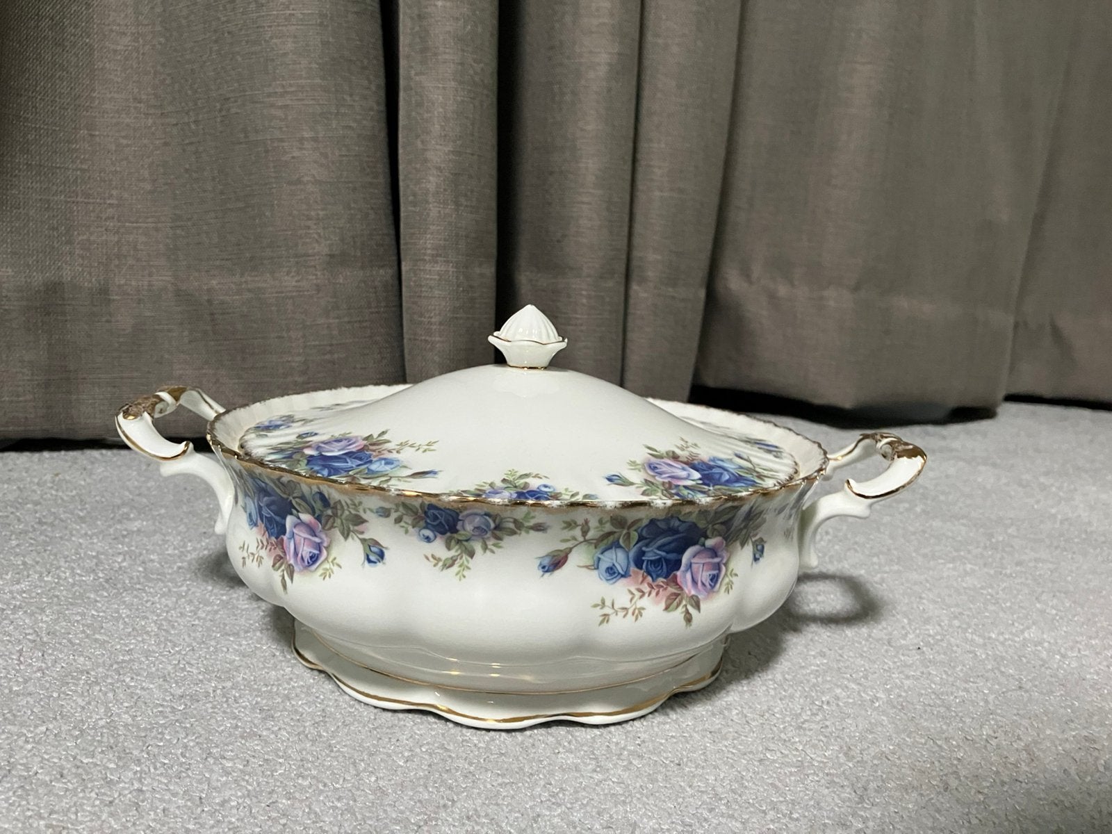 Royal Albert Moonlight Rose Schaal met deksel, Ophalen