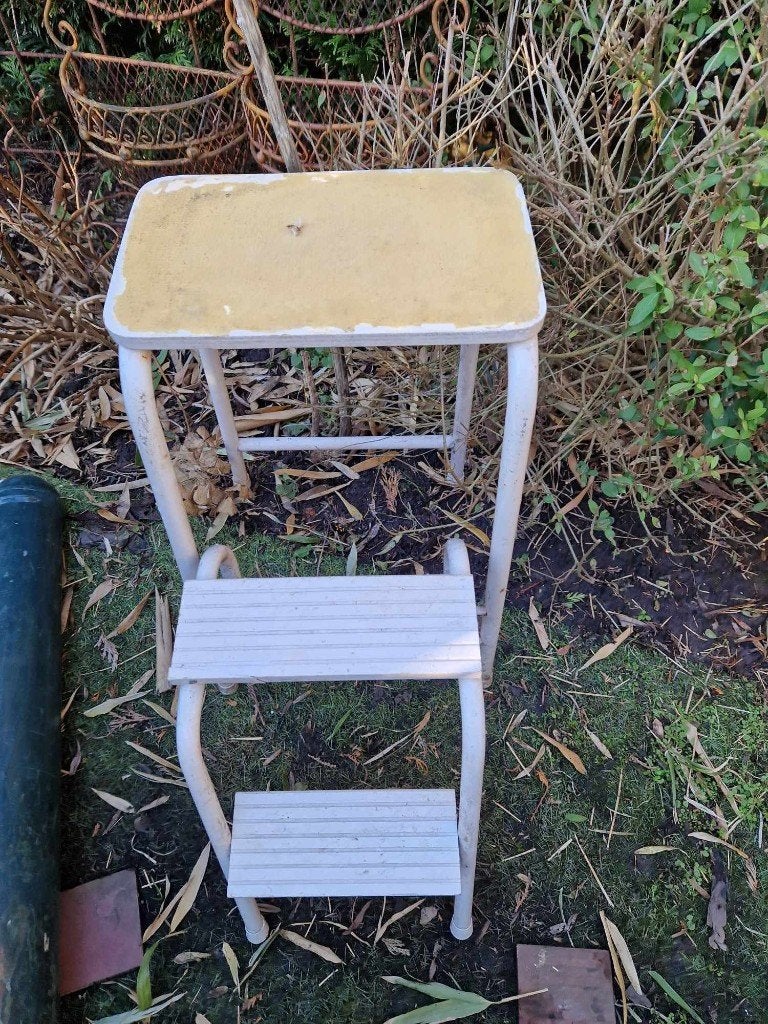 Vintage keuken trapje of opstapkrukje (brocante), Gebruikt, Trap, Ophalen of Verzenden, Opvouwbaar of Inschuifbaar
