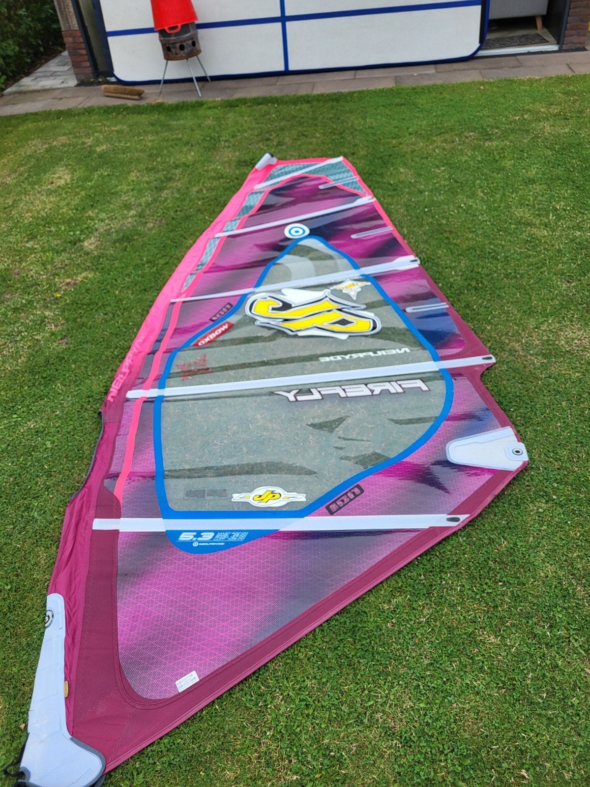 Windsurfzeil Neilpryde Firefly 5.3m2 - Kleine schade, Ophalen, Zeil
