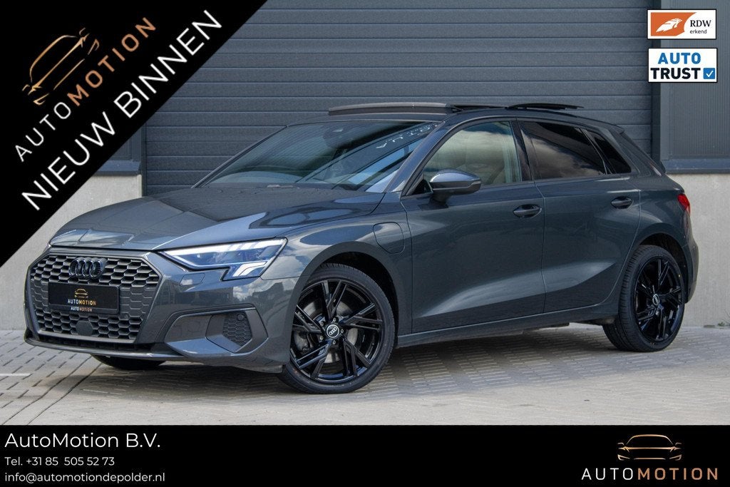 Audi A3 Sportback 40 TFSIe Advanced edition Pano Camera Led, Auto's, Audi, Stof, Gebruikt, Plug-in hybride, 13 kWh
