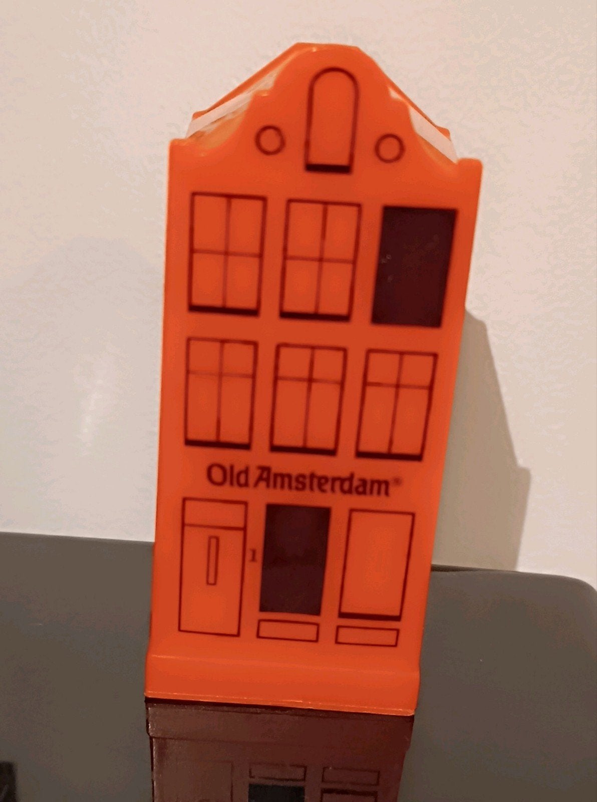 Old Amsterdam Kaasprikker Houder – Oranje Grachtenpand, Verzamelen, Ophalen of Verzenden, Zo goed als nieuw, Gebruiksvoorwerp