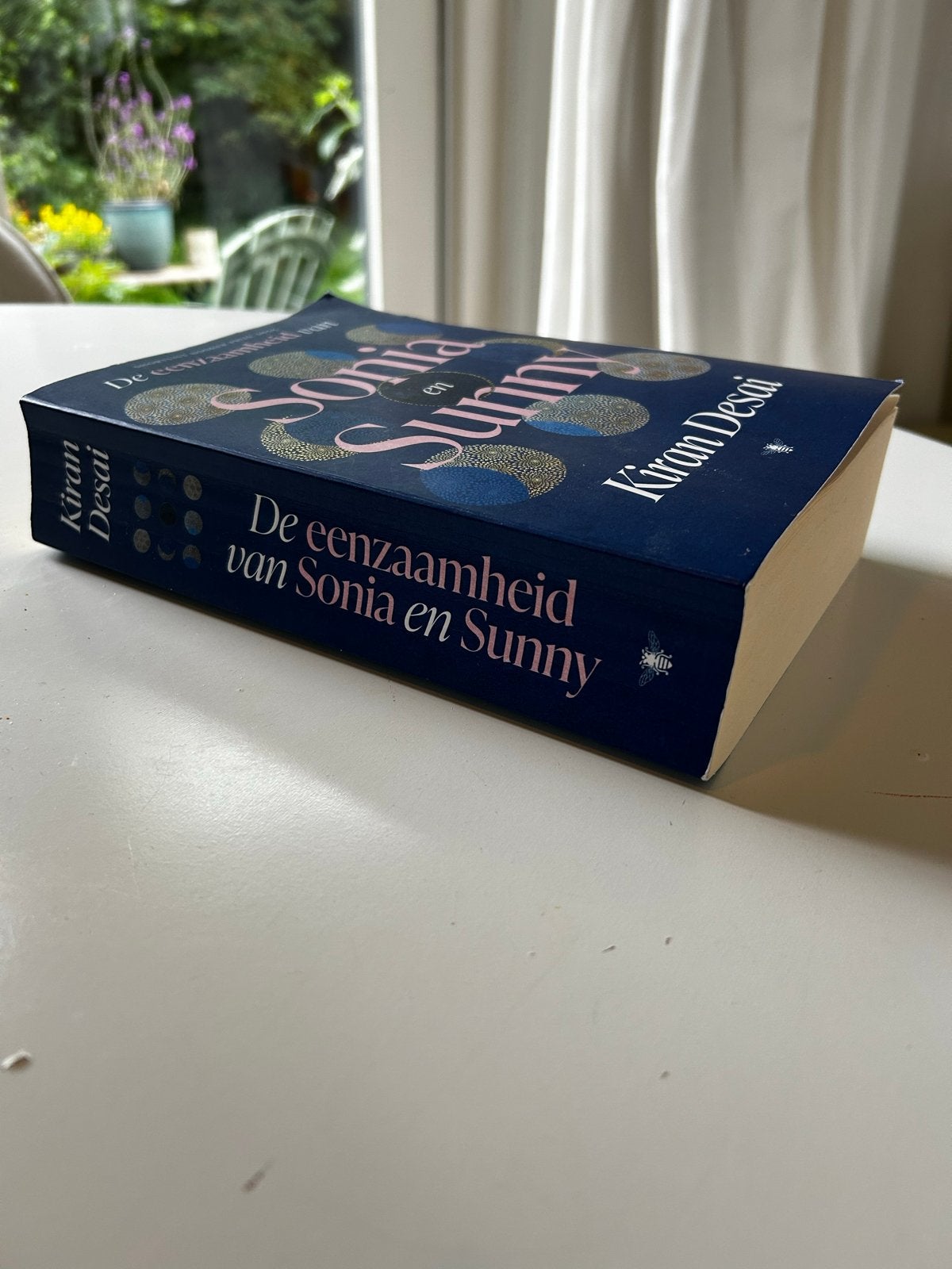 De eenzaamheid van Sonia en Sunny - Kiran Desai, Ophalen of Verzenden, Zo goed als nieuw, Wereld overig