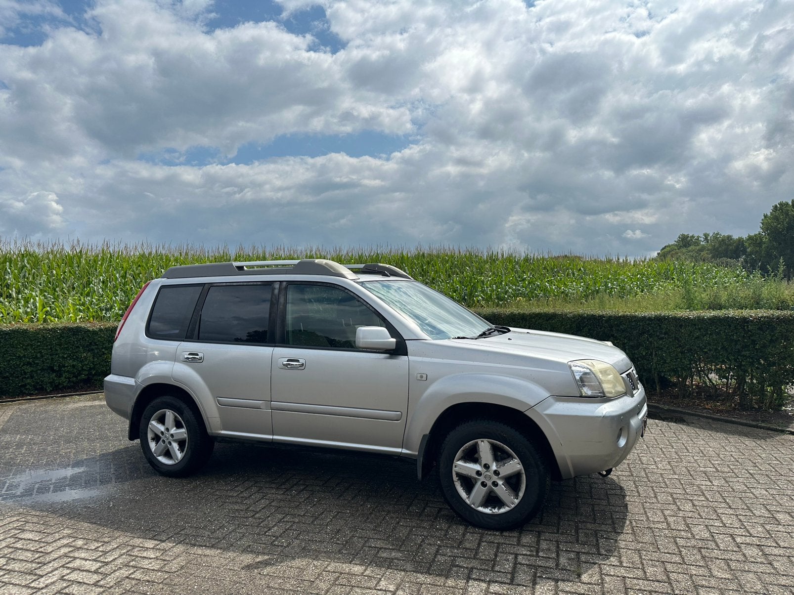 Nissan X-Trail 2.5 2005 Grijs, 164 pk, 4 cilinders, 2000 kg, 1445 kg