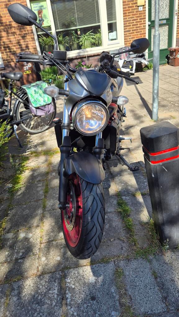 Suzuki SV650 Naked Bike - Verlaagd, 2 cilinders, Gebruikt, Particulier, Meer dan 35 kW