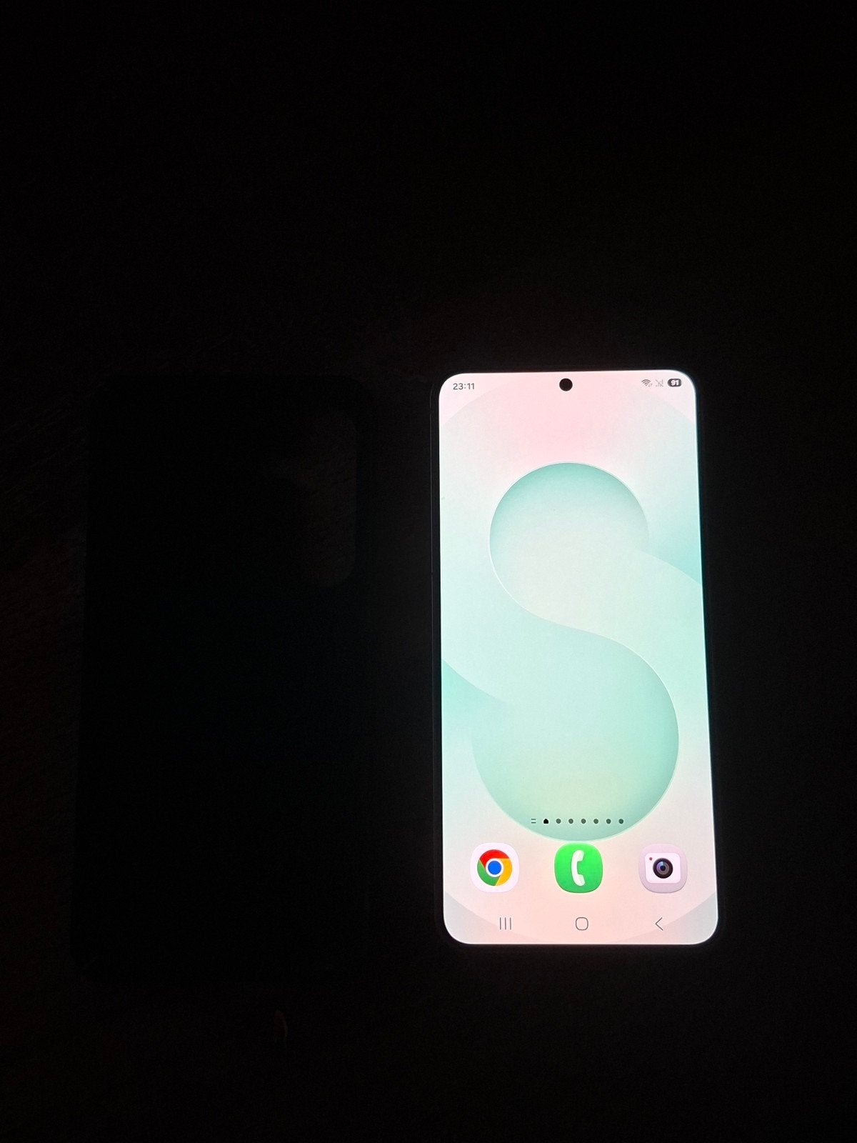 Samsung Galaxy S25 met factuur van 26 november 2025, Telecommunicatie, Overige modellen, Overige kleuren, Verzenden, Touchscreen