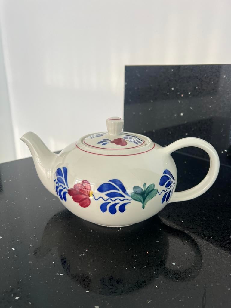 Boerenbont theepot   Royal Boch., Overige typen, Ophalen of Verzenden, Zo goed als nieuw, Aardewerk