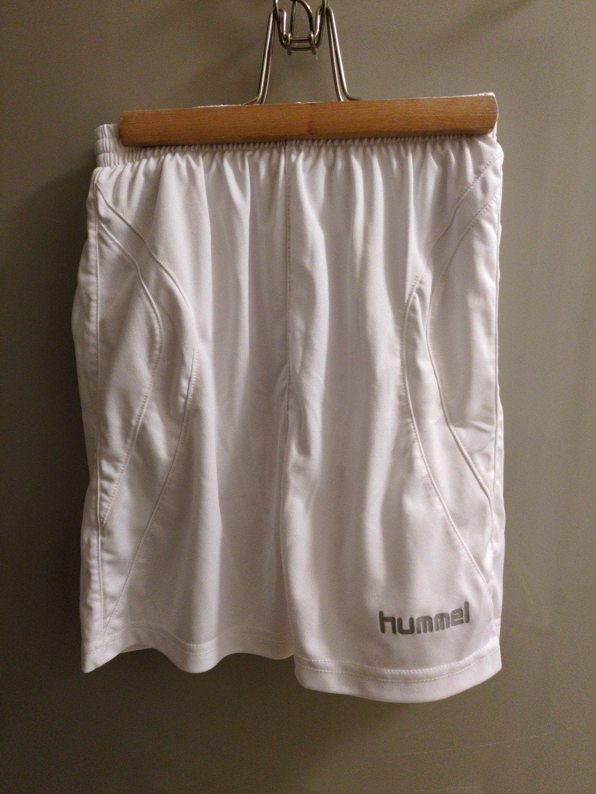Hummel witte voetbalshort, maat 152, Ophalen of Verzenden