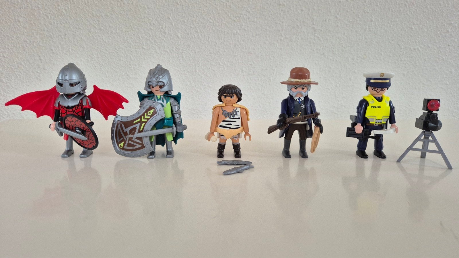 5 Playmobil figuren: ridders, holbewoner, sheriff, politie, Ophalen of Verzenden