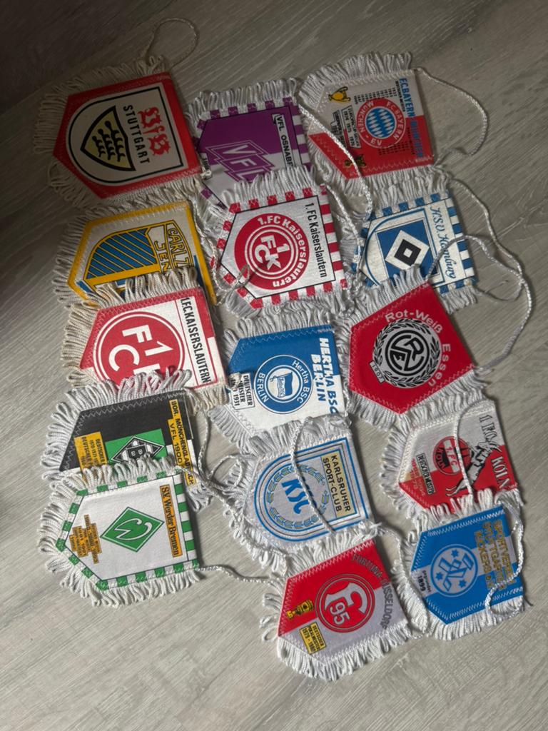Voetbalvaantjes Duitse clubs - Per stuk bieden, Ophalen of Verzenden, Gebruikt, Buitenlandse clubs, Vaantje of Sjaal