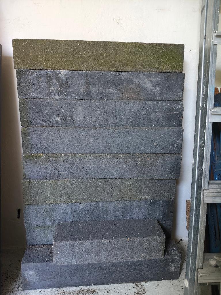 Tuinblok. 600x12x10, Tuin en Terras, Ophalen, Biels, Zo goed als nieuw, Minder dan 25 cm