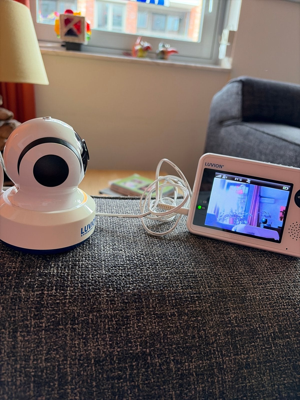 Luvion Essential Plus Babyfoon met Camera, Kinderen en Baby's, Babyfoons, Ophalen of Verzenden, Gebruikt, 250 meter of meer, Camera