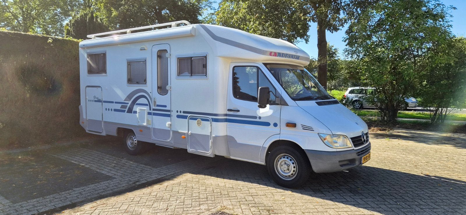 Foto 3 van Adriatik  Stargo 670 SP 2.7 CDI Mercedes 316 | 2005