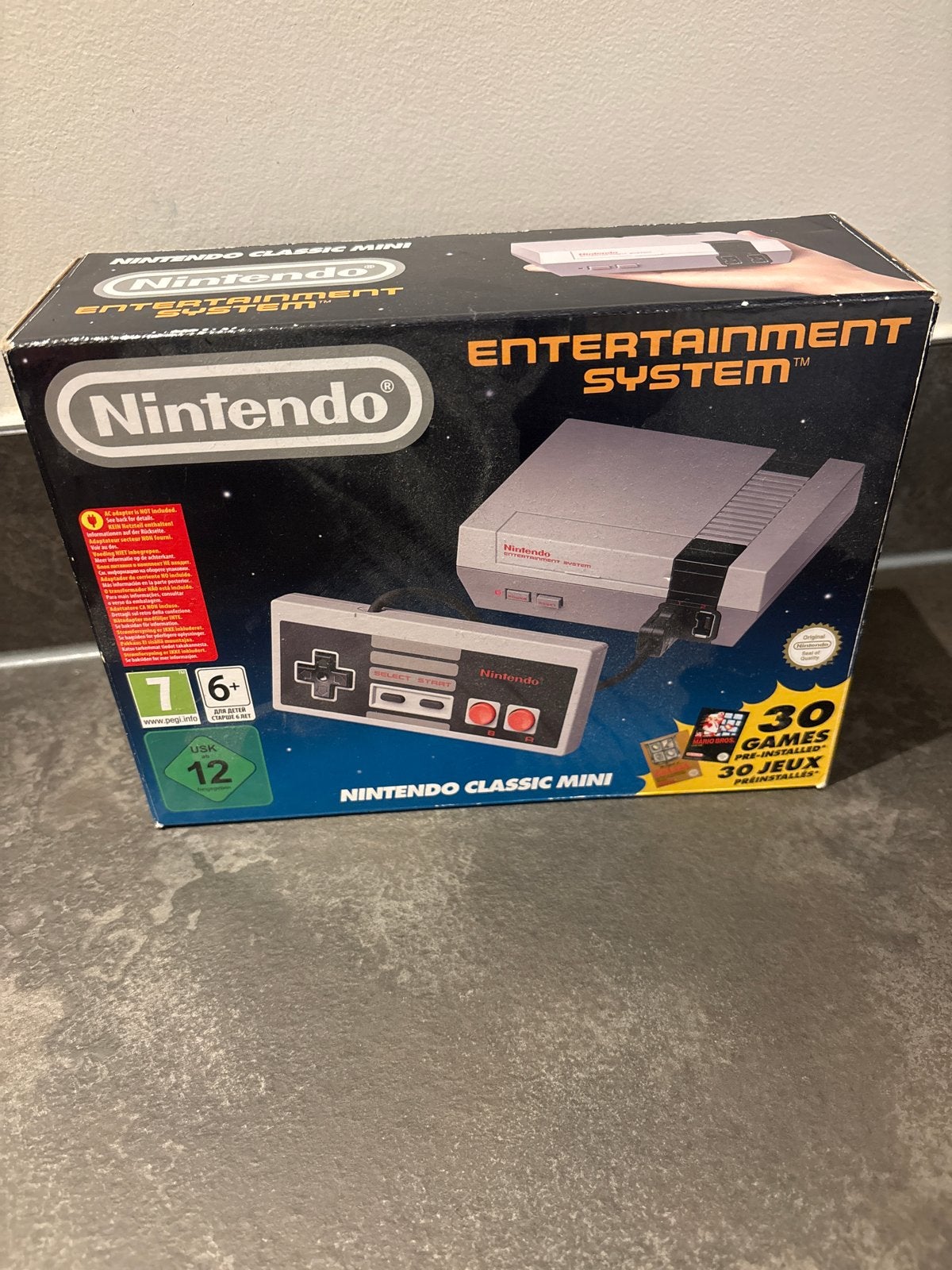 Nintendo Classic Mini NES - 100 games!!!, Spelcomputers en Games, Ophalen of Verzenden, Zo goed als nieuw, Met 1 controller, Met games