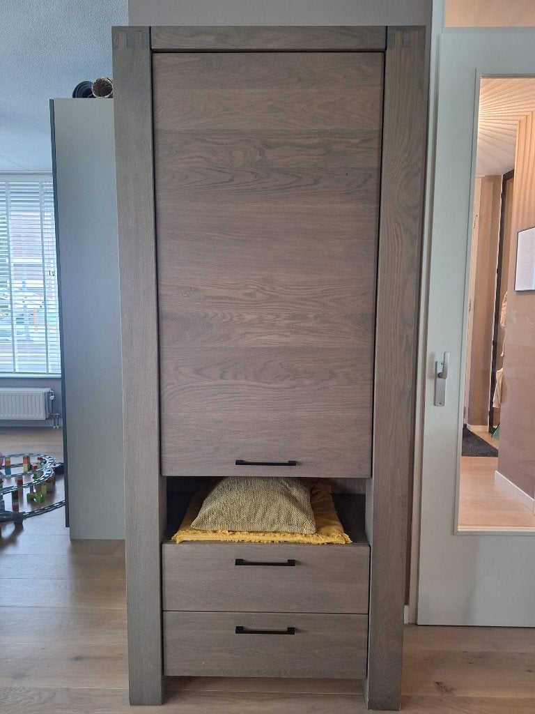 Foto 7 van Hoge opbergkast/boekenkast