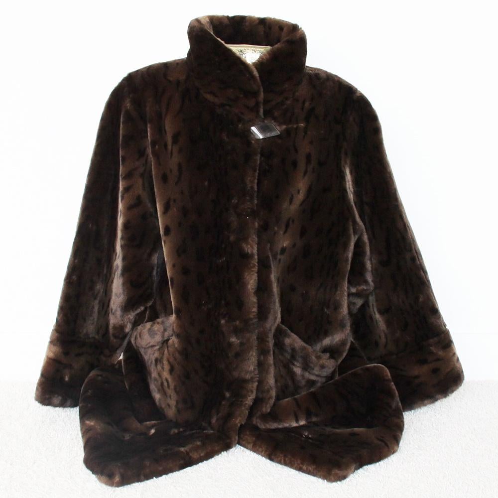 Zeer Mooie Faux Fur Daville Paris Jas (Maat 44) € 110,-, Kleding | Dames, Bruin, Maat 42/44 (L), Ophalen of Verzenden, Zo goed als nieuw