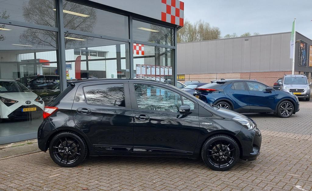 Toyota Yaris 1.5 Hybrid GR-Sport, Auto's, Toyota, Euro 6, 4 cilinders, Zwart, Origineel Nederlands