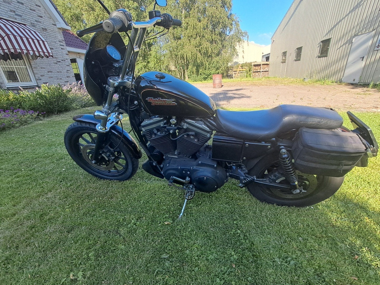Harley-Davidson Sportster Iron 883 - Custom Bobber Stijl, Sportuitlaat, 2 cilinders, Gebruikt, Particulier