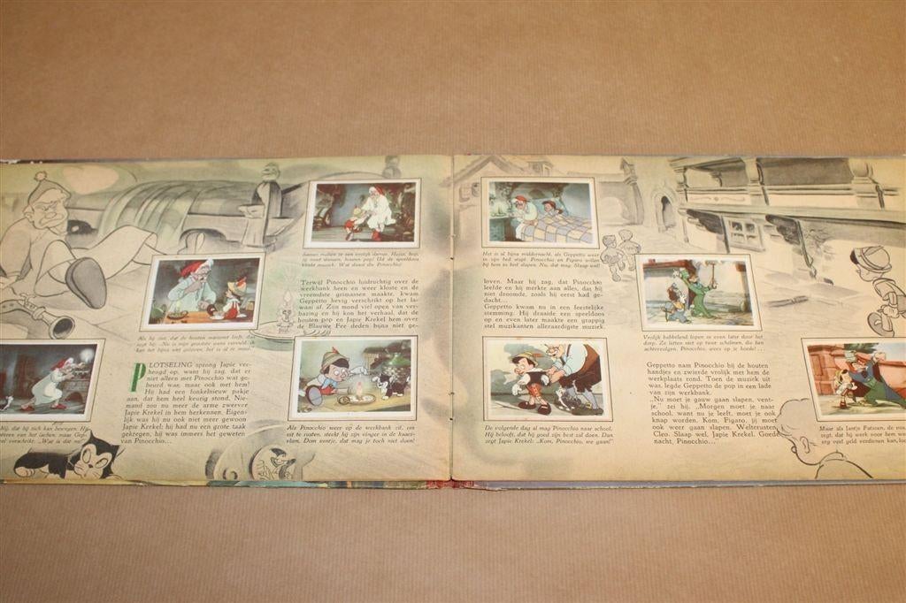 Pinocchio Plaatjesalbum — Compleet Margriet Vintage 1957, Ophalen of Verzenden, Gelezen