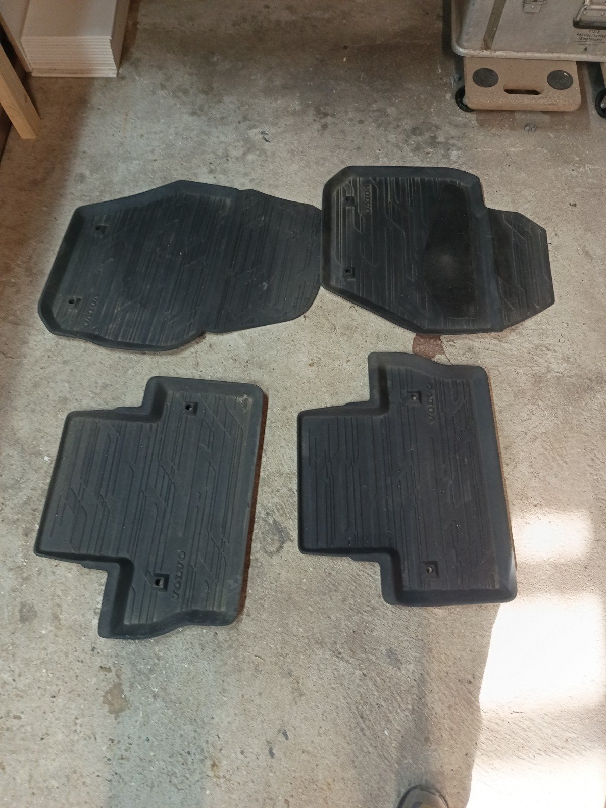Rubberen Mattenset Volvo V60, Ophalen