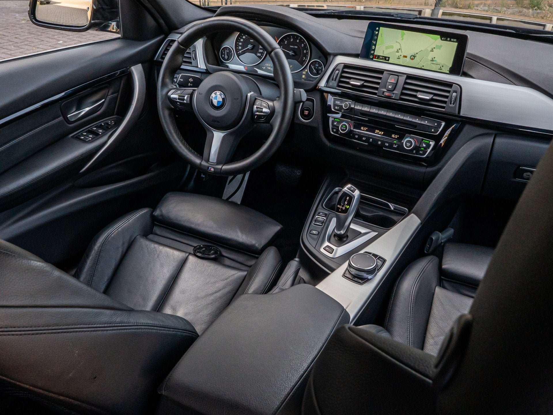 BMW 3-serie 330e Edition M Sport Executive ORG NL CAMERA LED, Automaat, 1998 cc, Achterwielaandrijving, Gebruikt